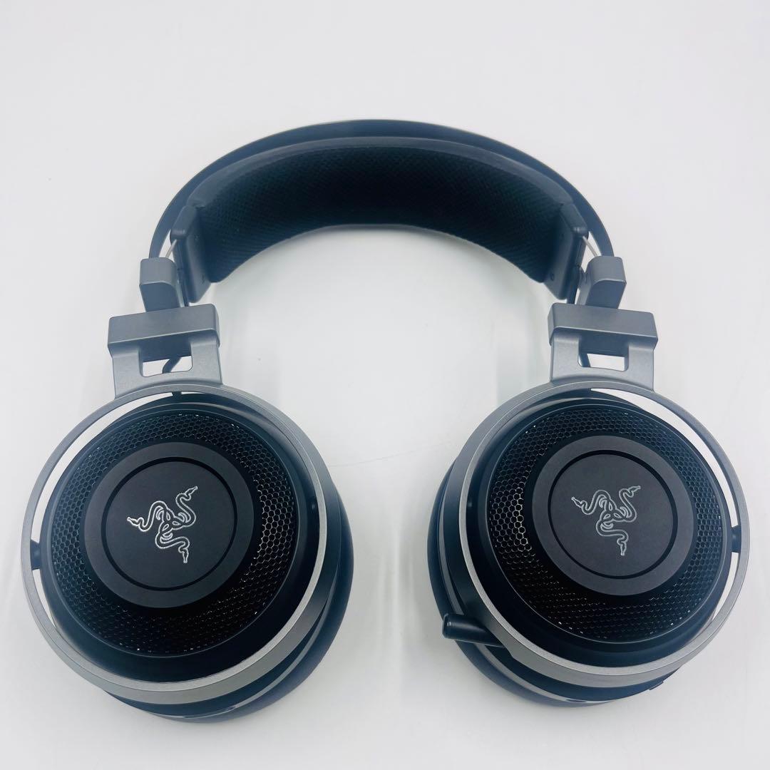 Razer NARI ULTIMATE ヘッドセット　ゲーミング　レーザー