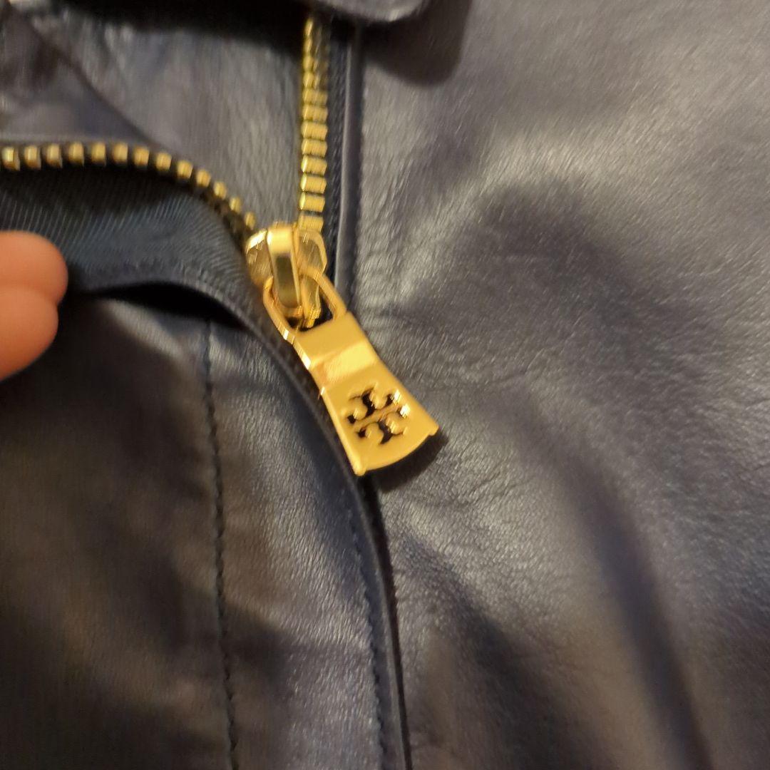 トリーバーチ革ジャン