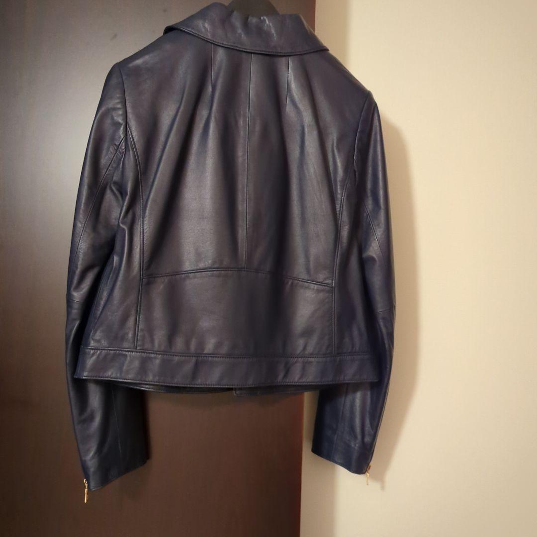 トリーバーチ革ジャン