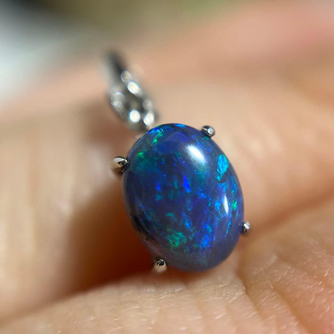 ライトニングリッジ　天然　ブラックオパール　ペンダントトップ　pt900