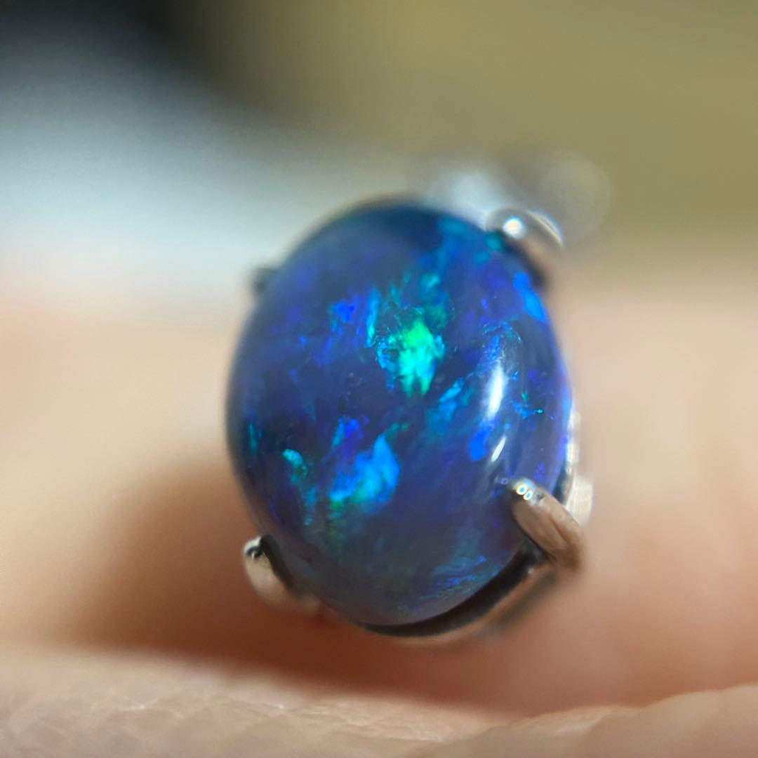 ライトニングリッジ　天然　ブラックオパール　ペンダントトップ　pt900