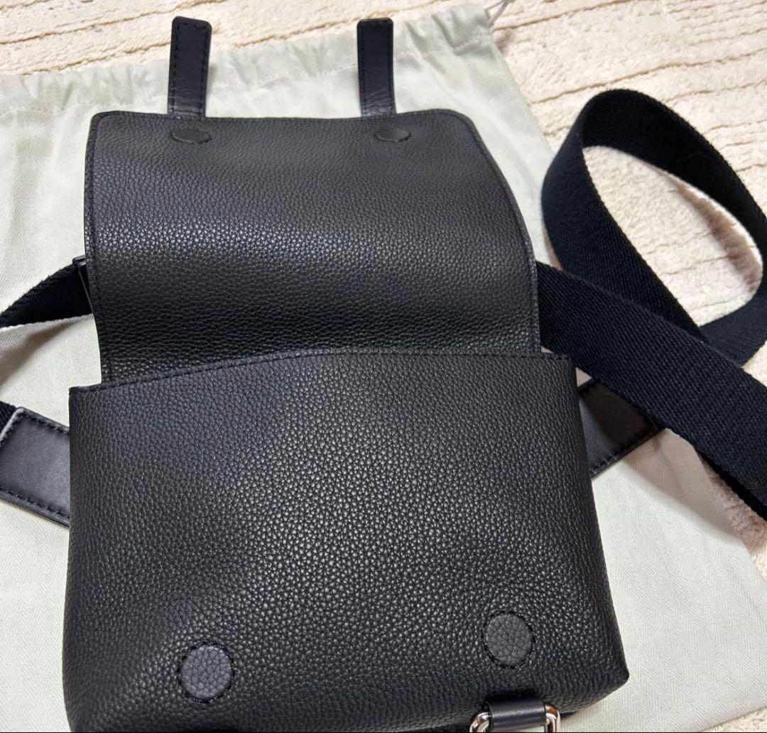 ロエベ ミリタリー　ボディ　ショルダー　バック