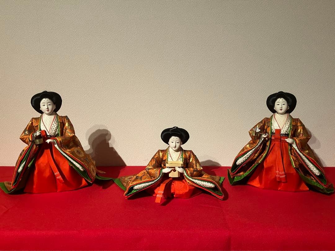 三人官女　女楽人　雛人形　琴 三味線 楽器付き　橙色袿　有職装束