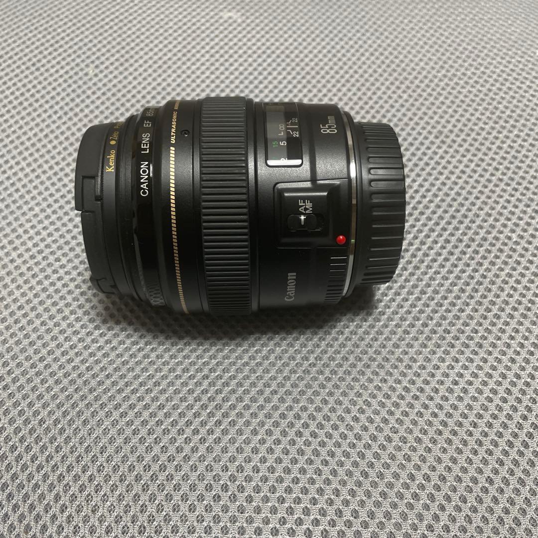 Canon EF 85mm f/1.8 USM レンズ、プロテクター、フード付き