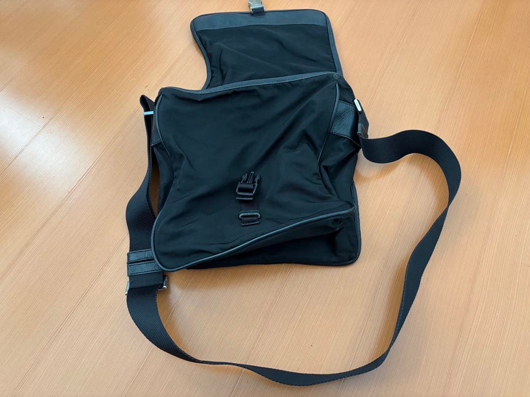 PRADA（プラダ）ミラノ ナイロン ショルダーバッグ／メッセンジャーバッグ