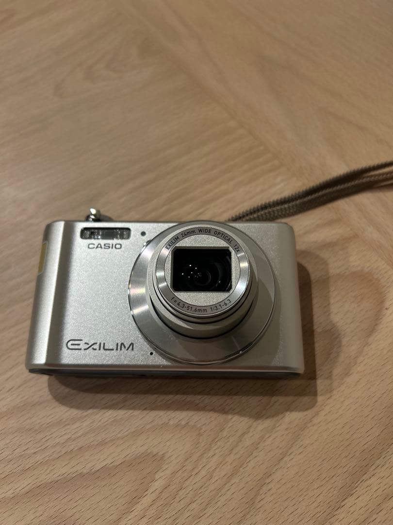 CASIO EXILIM EX-ZS180コンパクトデジタルカメラ デジカメ