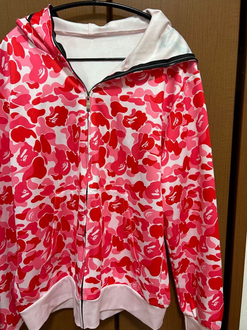 エイプ　ピンク迷彩パーカー