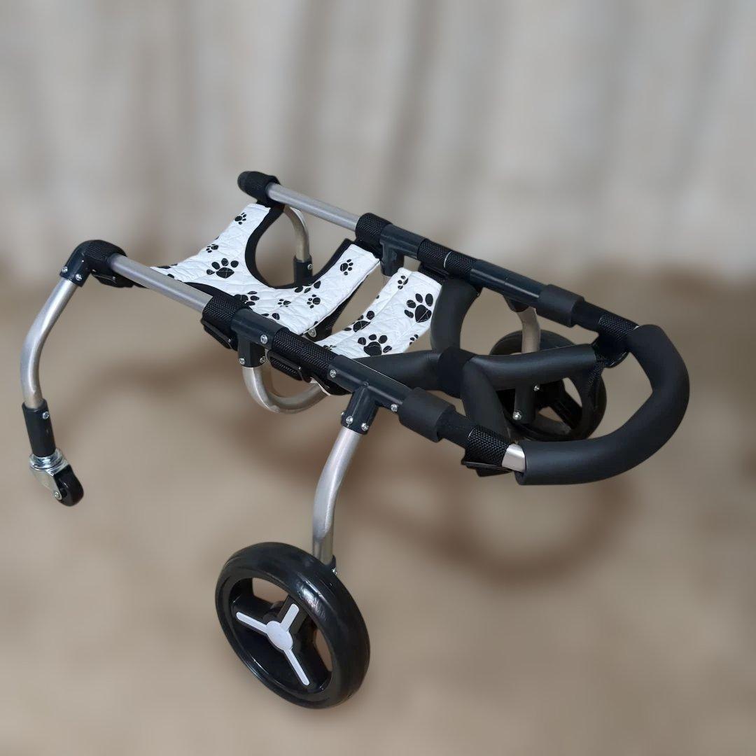ワンちゃん4輪　リハビリ　食事補助　犬用車椅子　シニア犬補助　介護　犬の歩行器