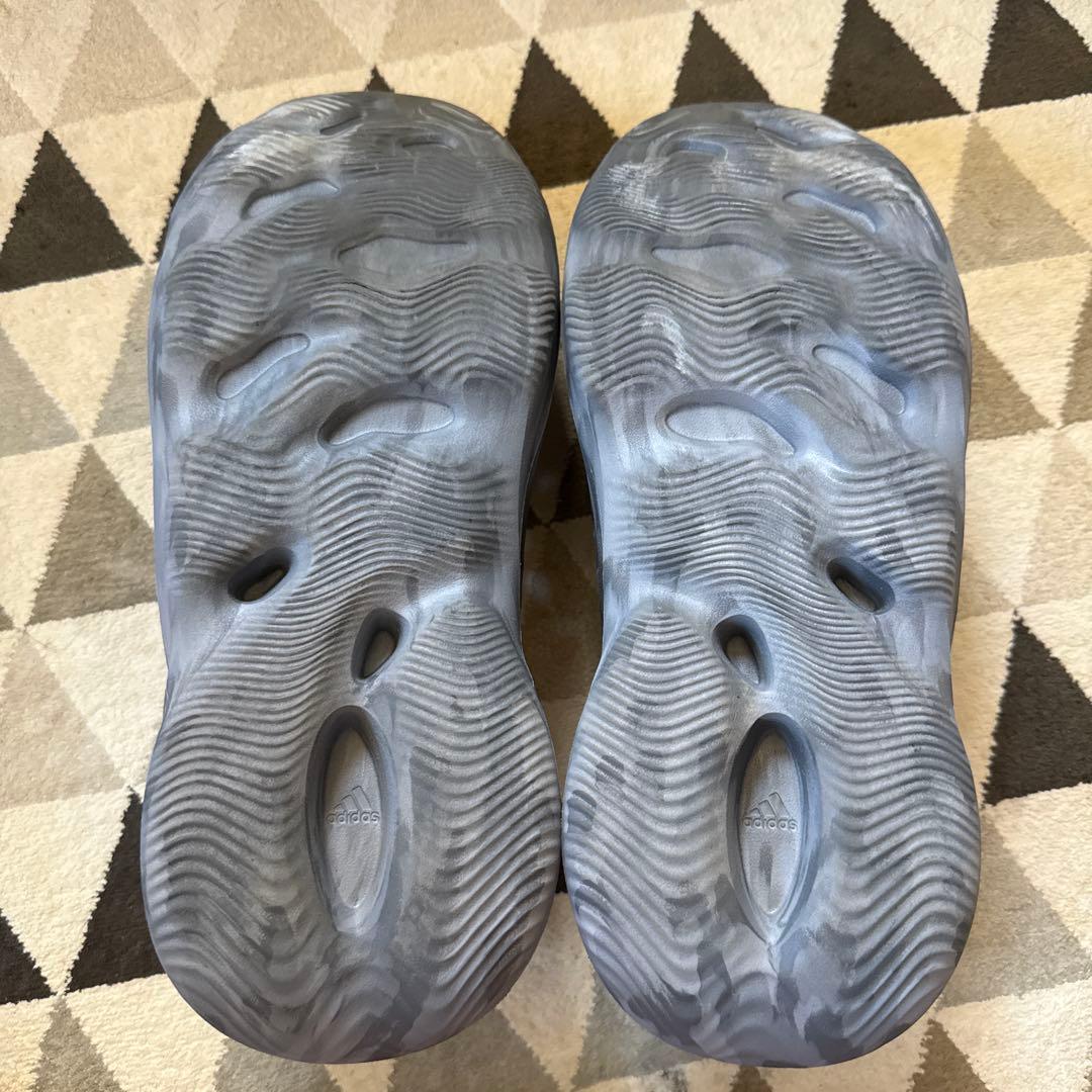 靴 adidas YEEZY Foam Runner MX Granite
