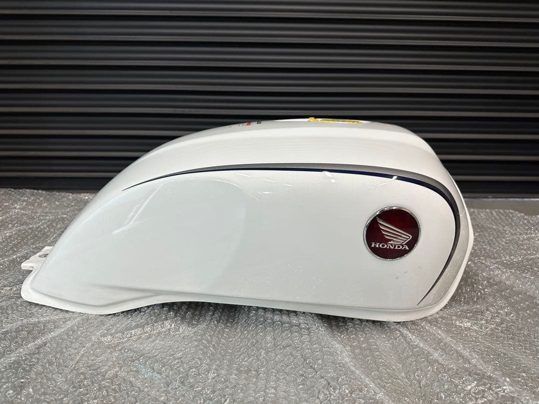 CAROL　ホンダ　CB1100 SC65 純正　タンク　サビなし！