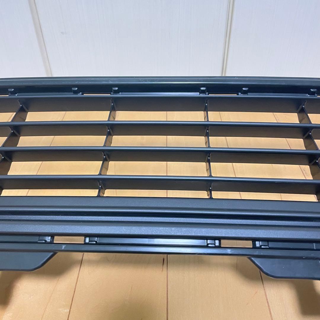 【新車外し】【未使用】トヨタ ハリアー 60 前期 純正 フロントバンパーグリル