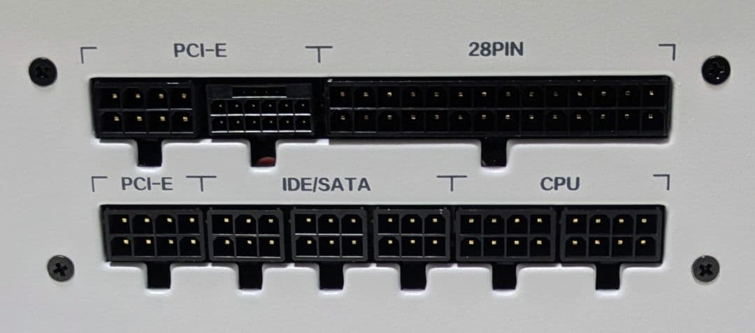 Segotep PM850W White 電源ユニット