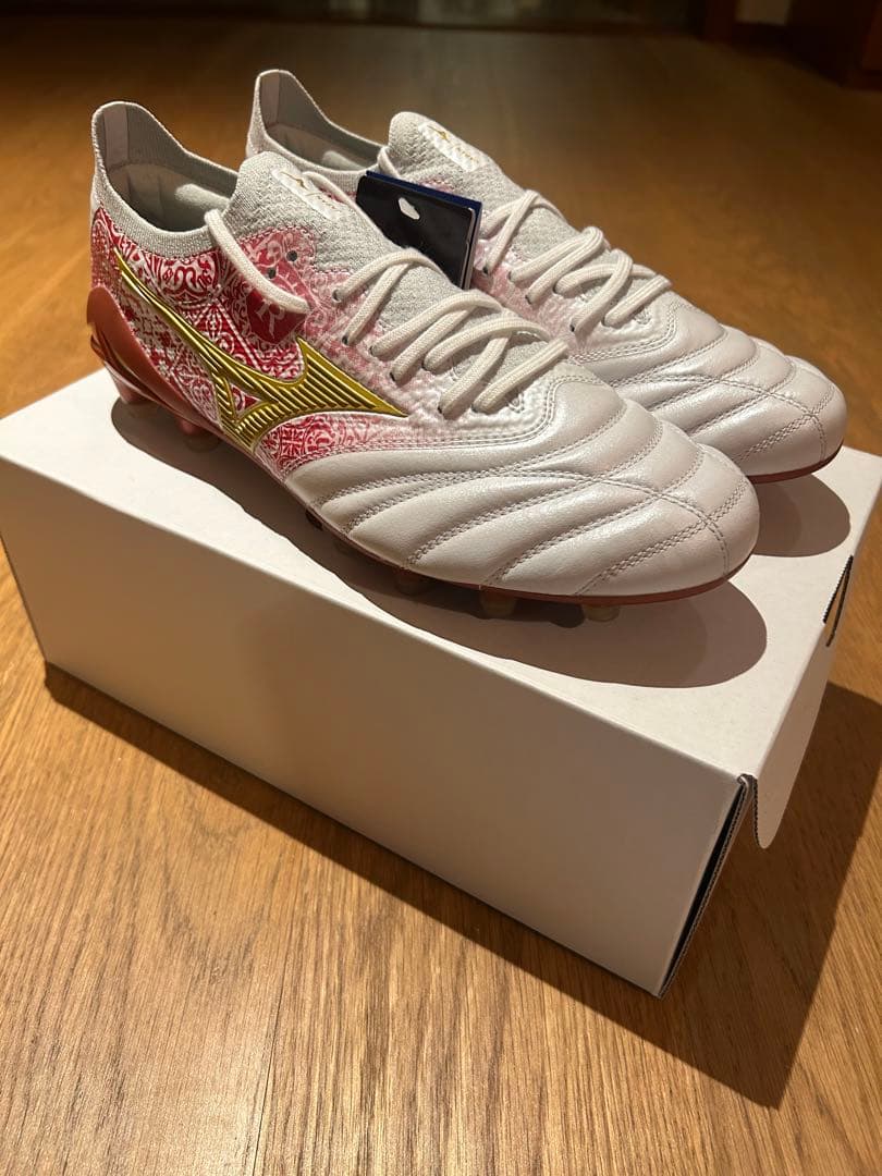 新品未使用サッカースパイク モレリアネオ4β SR4 25.5 セルヒオ ラモス