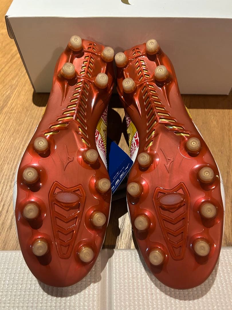 新品未使用サッカースパイク モレリアネオ4β SR4 25.5 セルヒオ ラモス