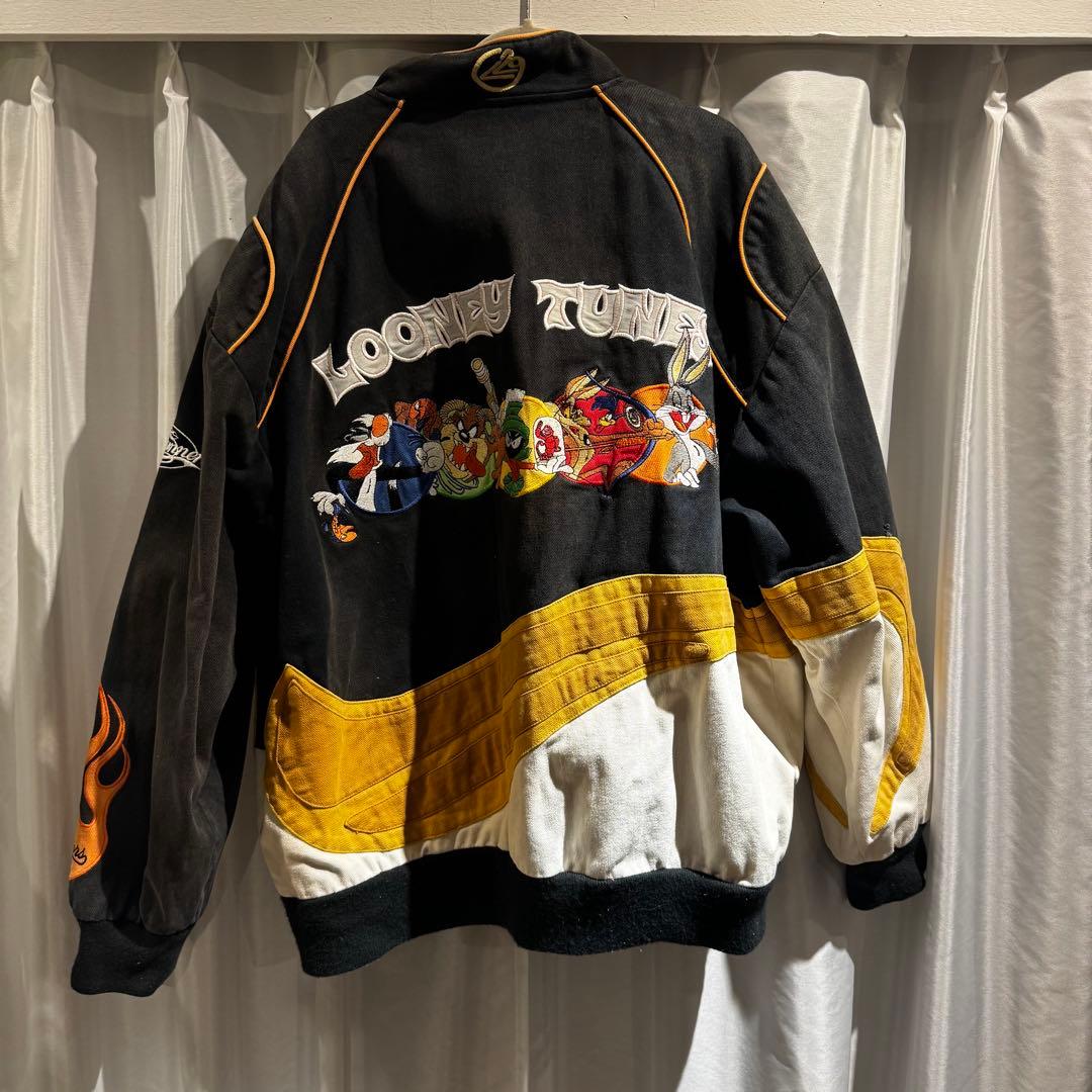 LOT29 ルーニー・テューンズ スタジャン 6XL