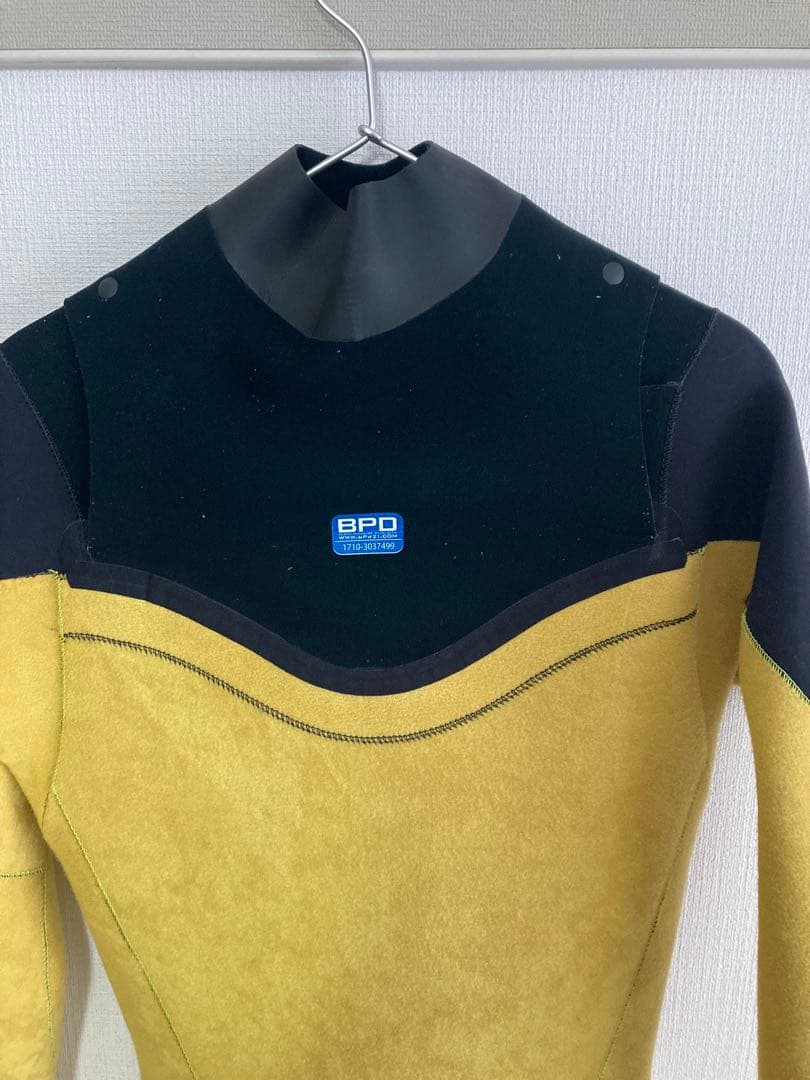 BEWETビーウェット5×3セミドライウエットスーツ