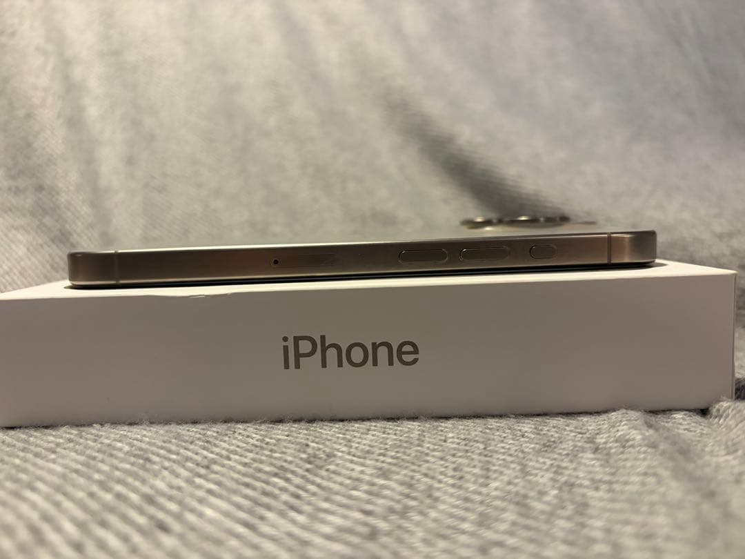 iPhone 15 Pro 128GB ナチュラルチタニウムSIMフリー