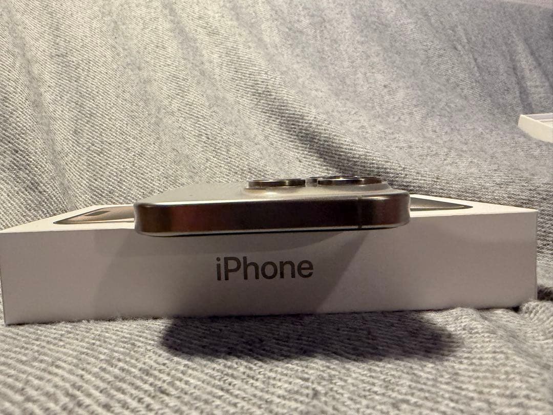 iPhone 15 Pro 128GB ナチュラルチタニウムSIMフリー