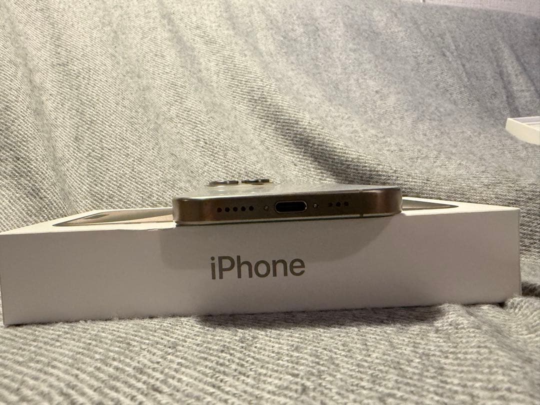 iPhone 15 Pro 128GB ナチュラルチタニウムSIMフリー