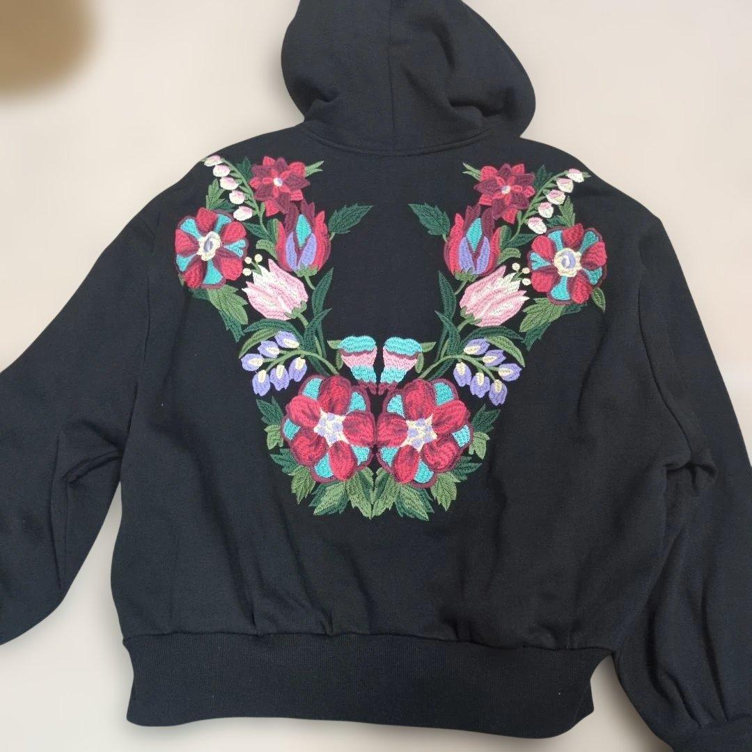 みぃ！グレースコンチネンタルパーカー