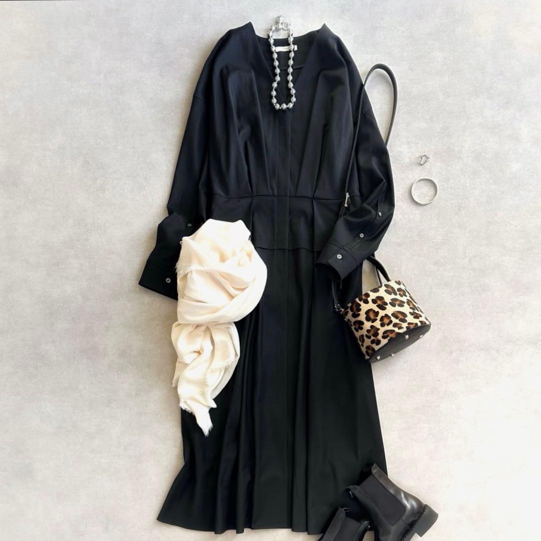 美品▲LE PHIL ル フィル//タック ロングワンピース▲ブラック　黒