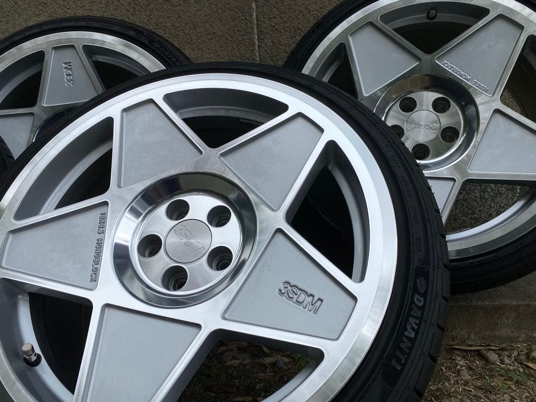 美品 3SDM 0.05 18インチ タイヤホイールセット