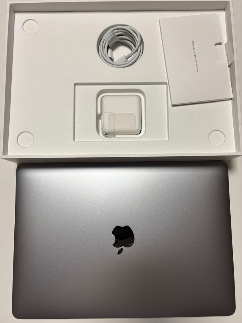 【美品】Apple MacBook Air (M1, 2020)