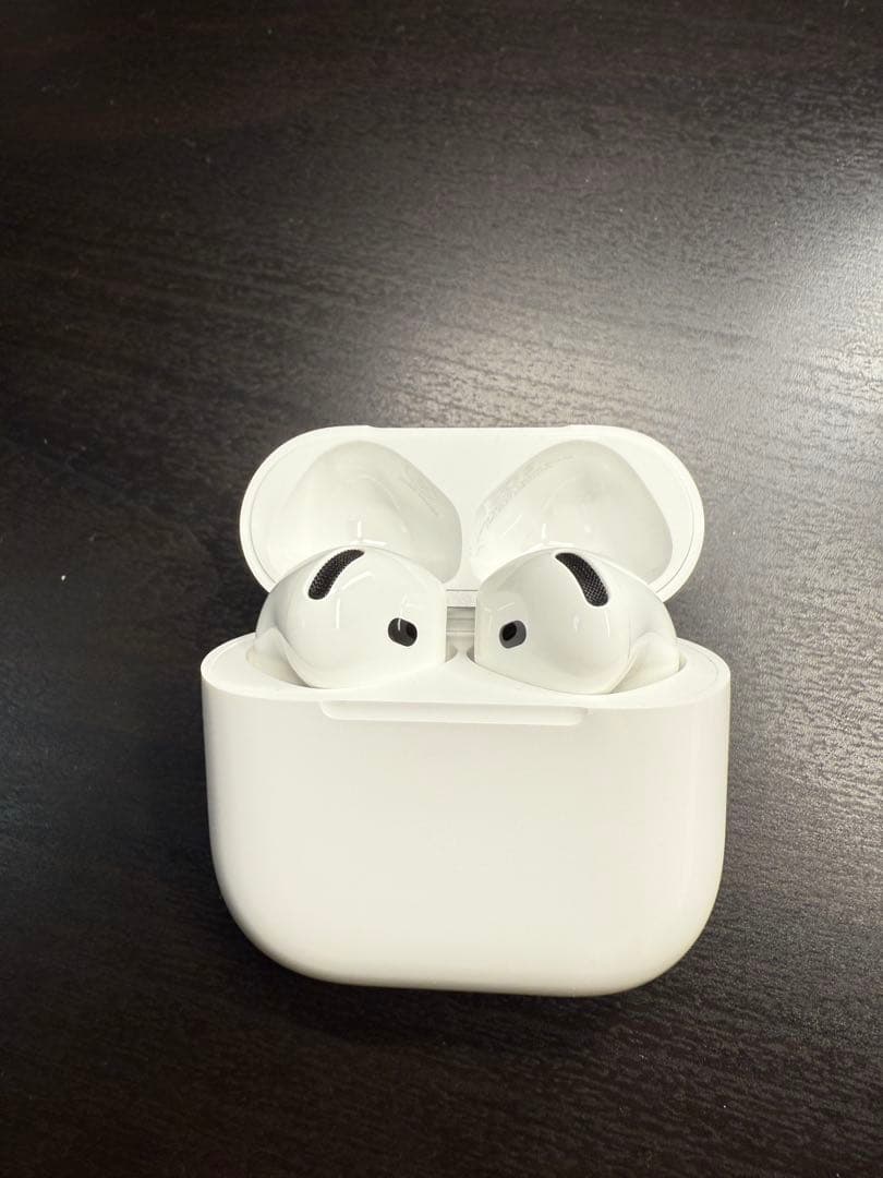 【美品】AirPods 4 ノイズキャンセリング有り MXP93J/A