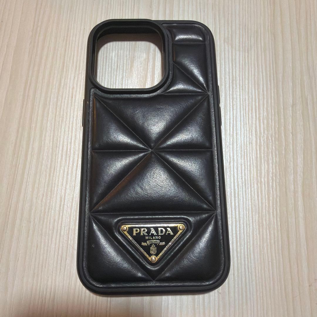 PRADA ブラックレザー iPhone14proケース