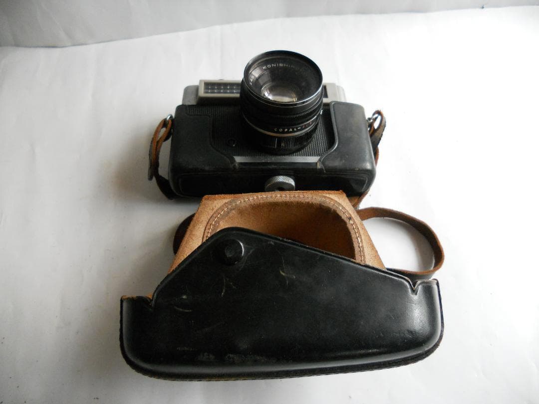 コニカ KONICA SⅡフィルム カメラ 名機 です。