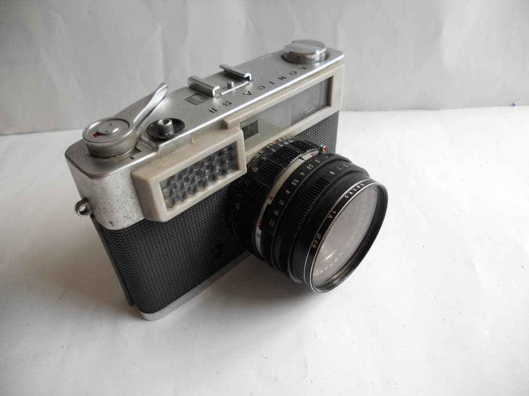 コニカ KONICA SⅡフィルム カメラ 名機 です。