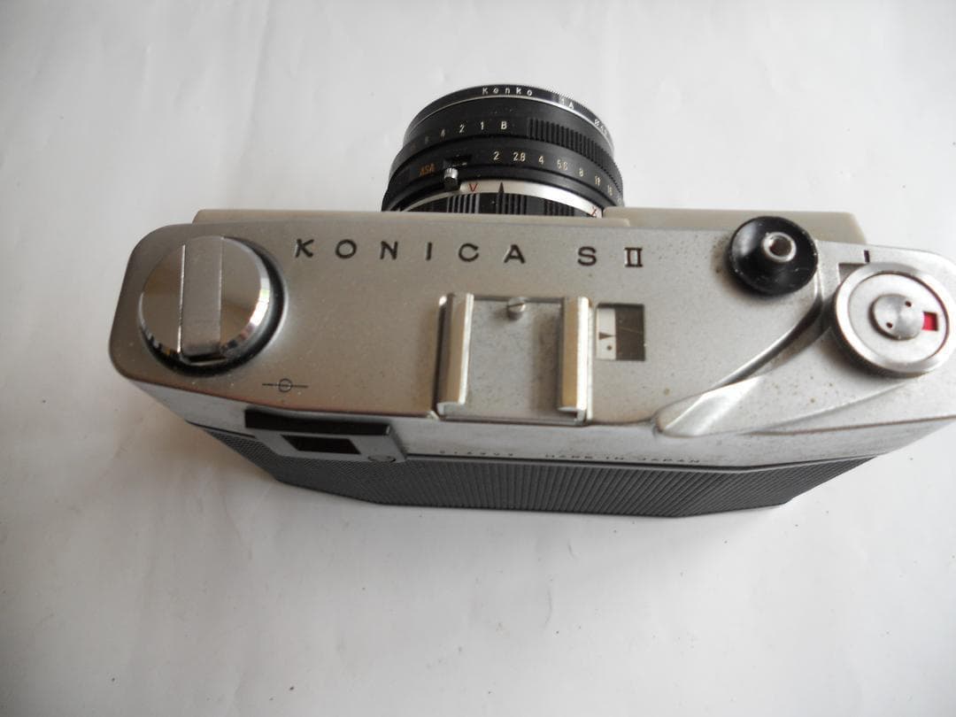 コニカ KONICA SⅡフィルム カメラ 名機 です。