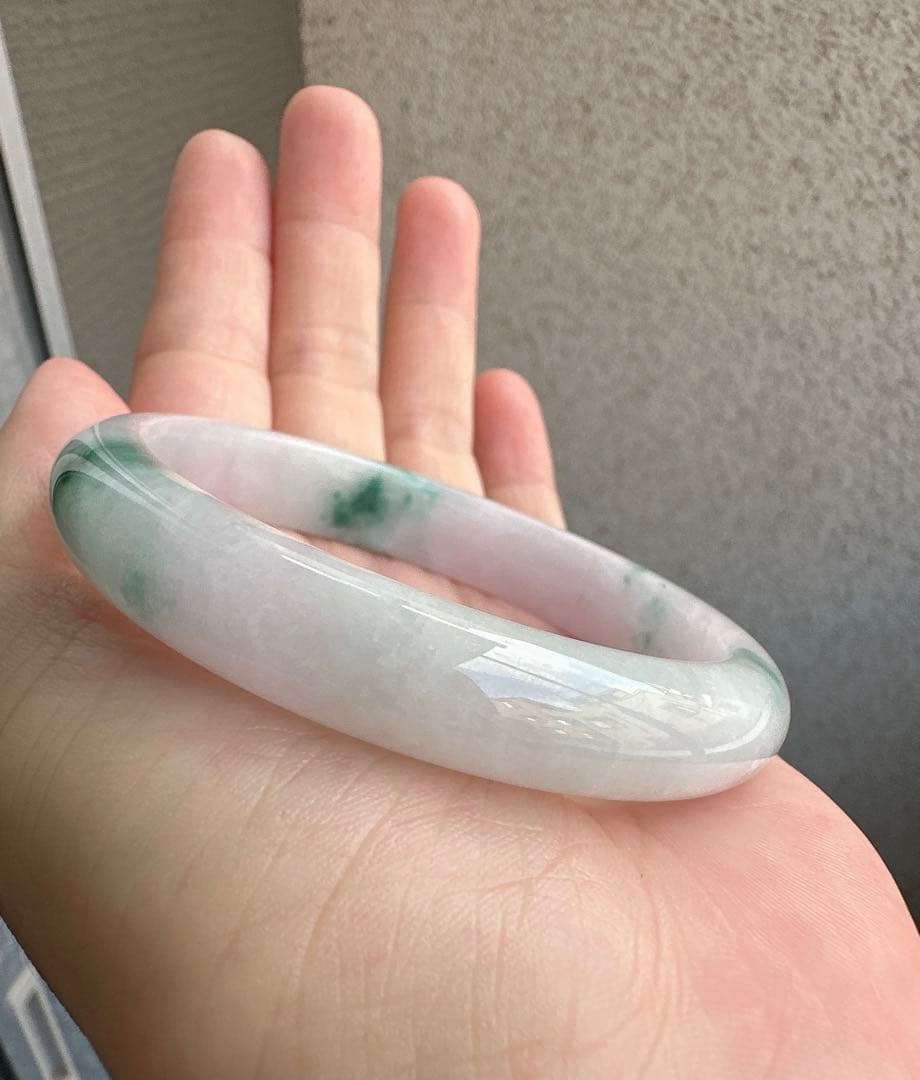 翡翠ヒスイ　ホワイトグリーンバングル