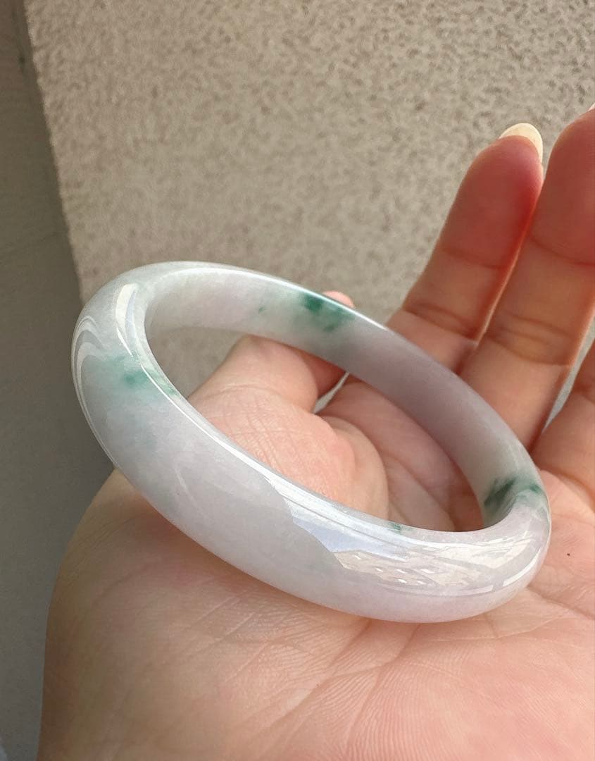 翡翠ヒスイ　ホワイトグリーンバングル