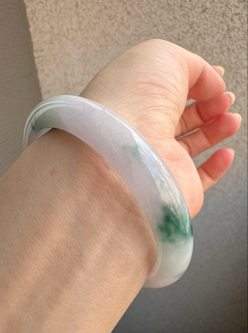 翡翠ヒスイ　ホワイトグリーンバングル