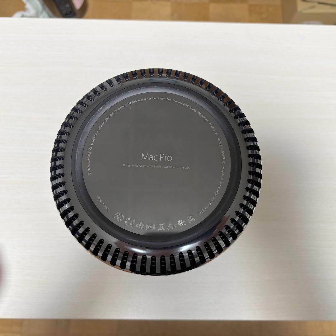 Mac Pro(Late 2013)　 3.0GHz・64GB・1TB