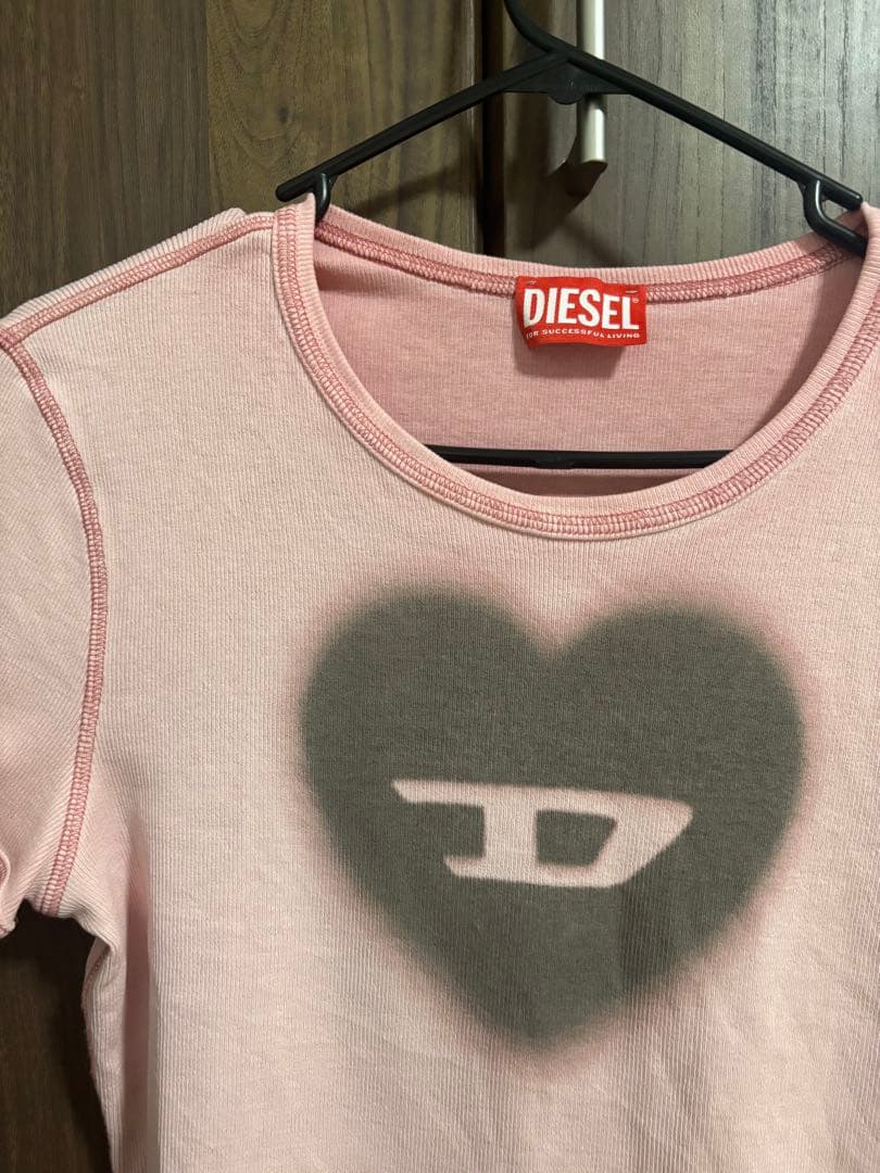 DIESEL T-ERE Tシャツ ピンク