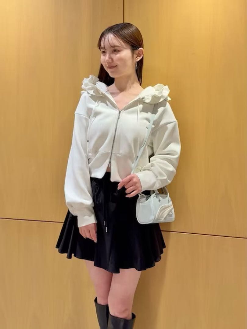 snidel フリルショートジップパーカー