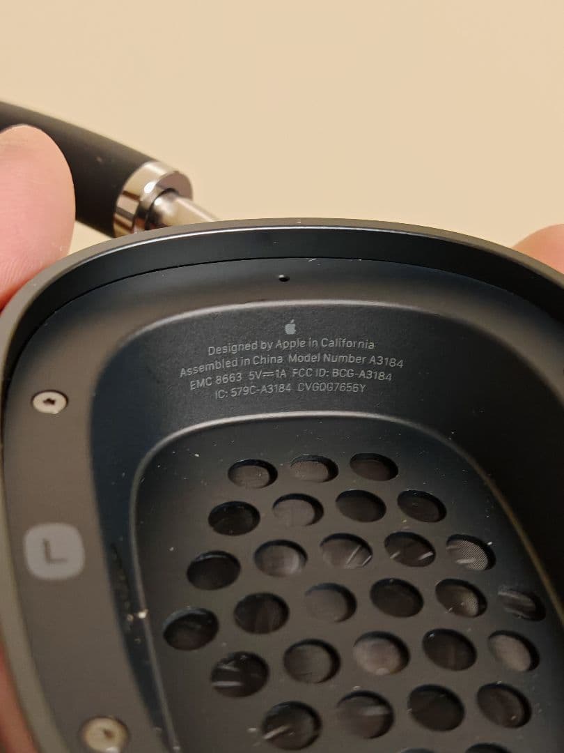 AirPods Max ミッドナイト（Midnight）