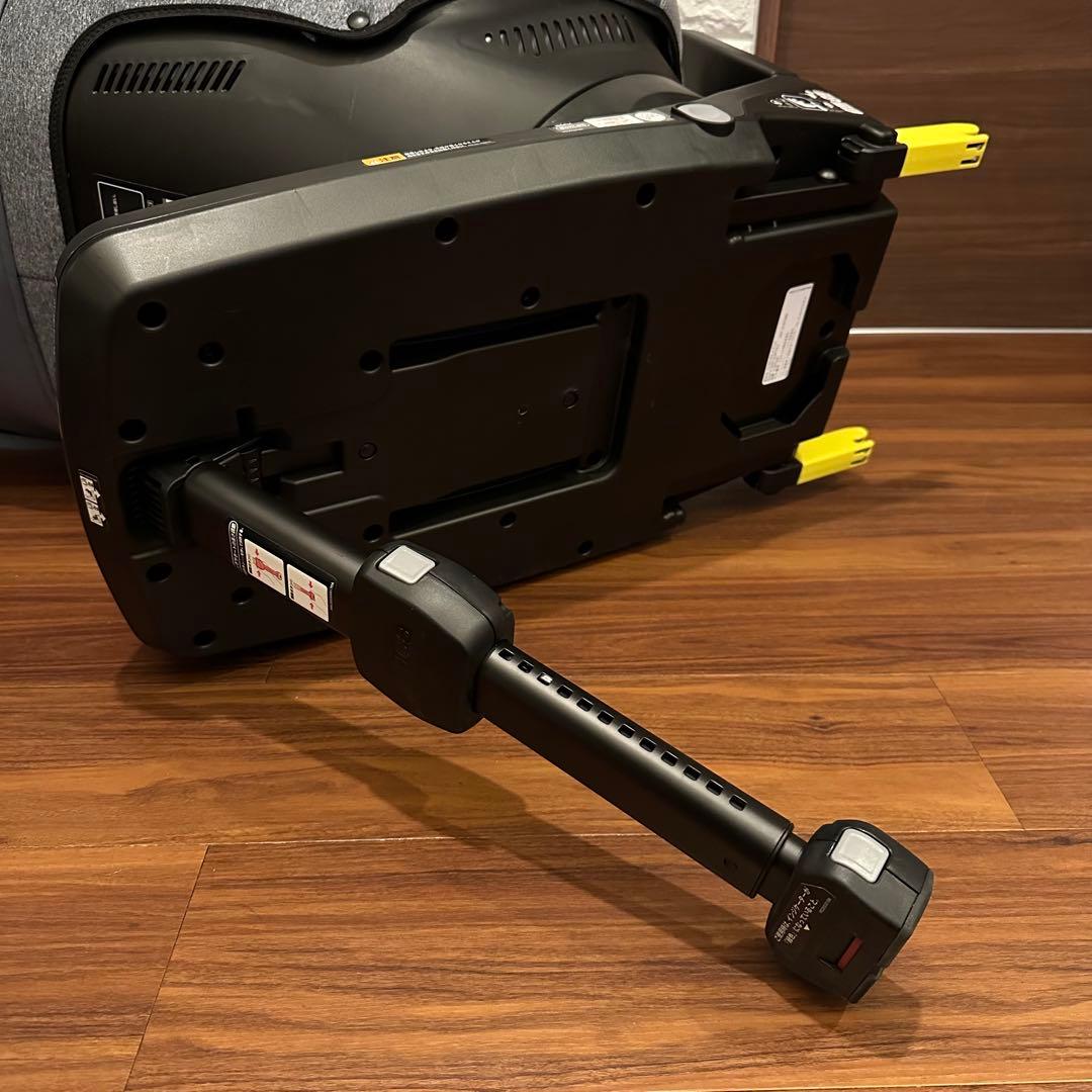 美品 Aprica アップリカ チャイルドシート クルリラプラス ライト