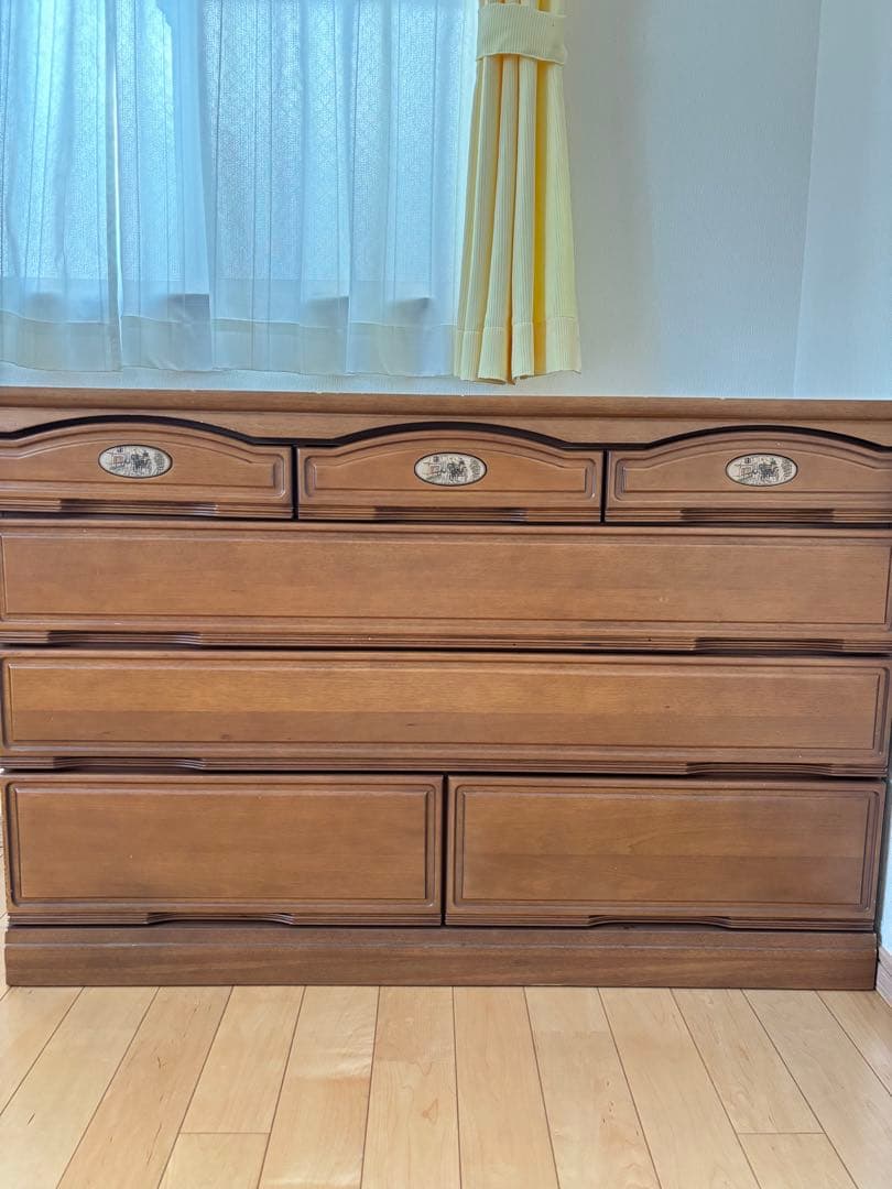 値下げされました！マドリッドローチェスト 天然木 アンティーク調