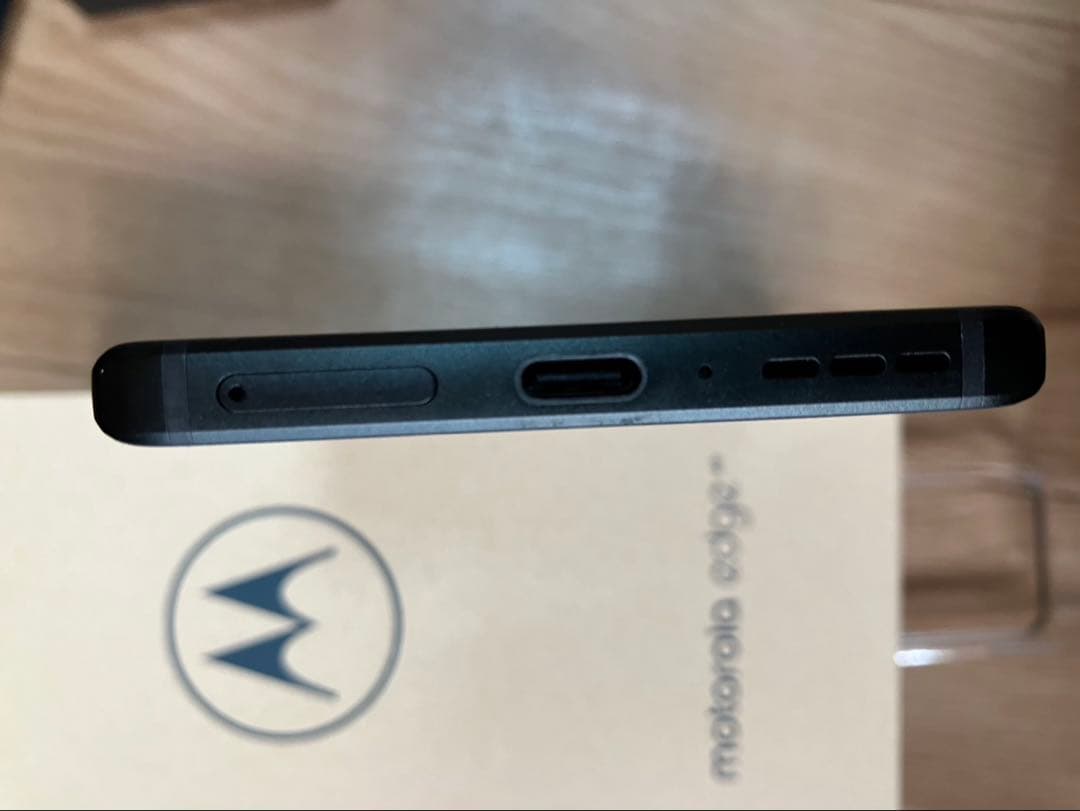 スマートフォン本体 motorola edge40