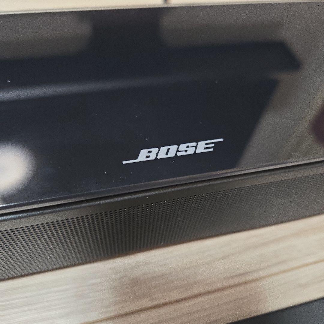 BOSE SOUNDBAR 700 ブラック スピーカー ホームシアター ポーズ