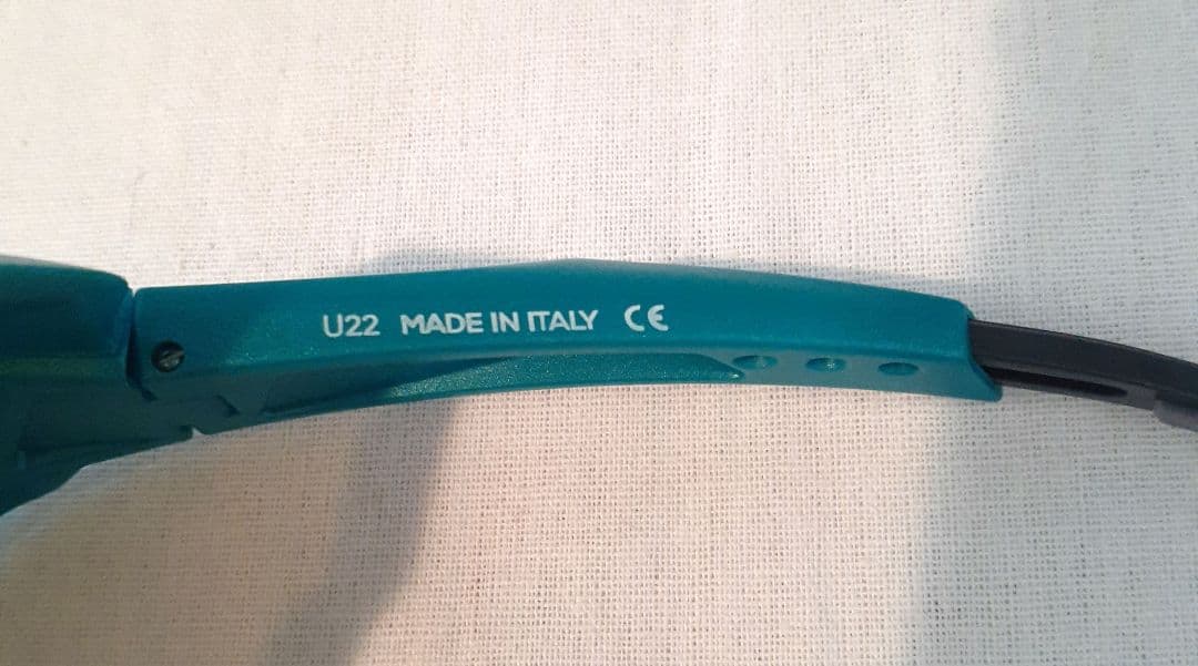 【美品 中古】100% Speedtrap サガン ワンハンドレッド サングラス