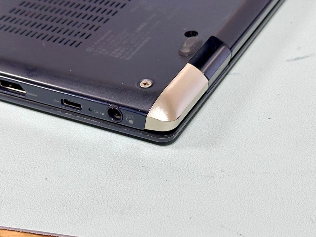 【極軽量】dynabook G83/M | 第8世代i5 | メモリ16GB