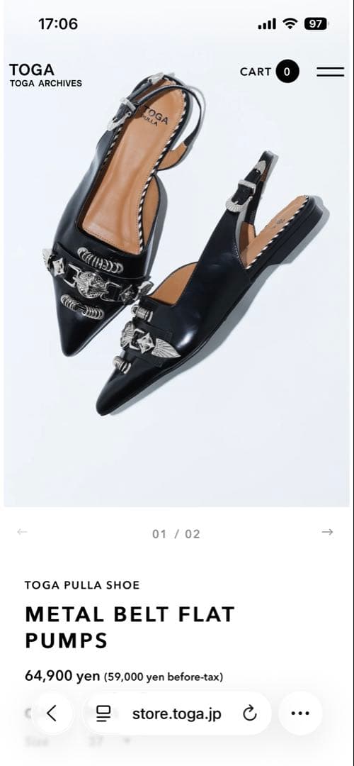 TOGA L BELT FLAT PUMPS ブラック