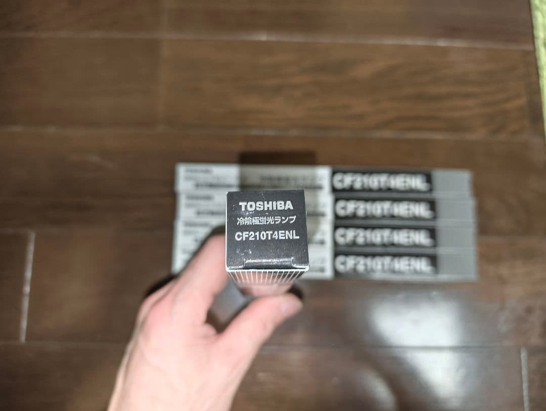 TOSHIBA CF210T4ENL 冷陰極蛍光ランプ 5本セット