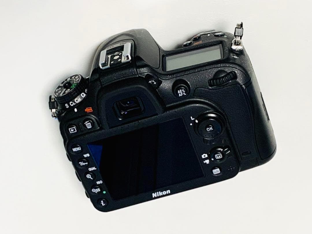 ☆撮影数220回以下☆Nikon D7200ボディ&VRズームEDレンズセット