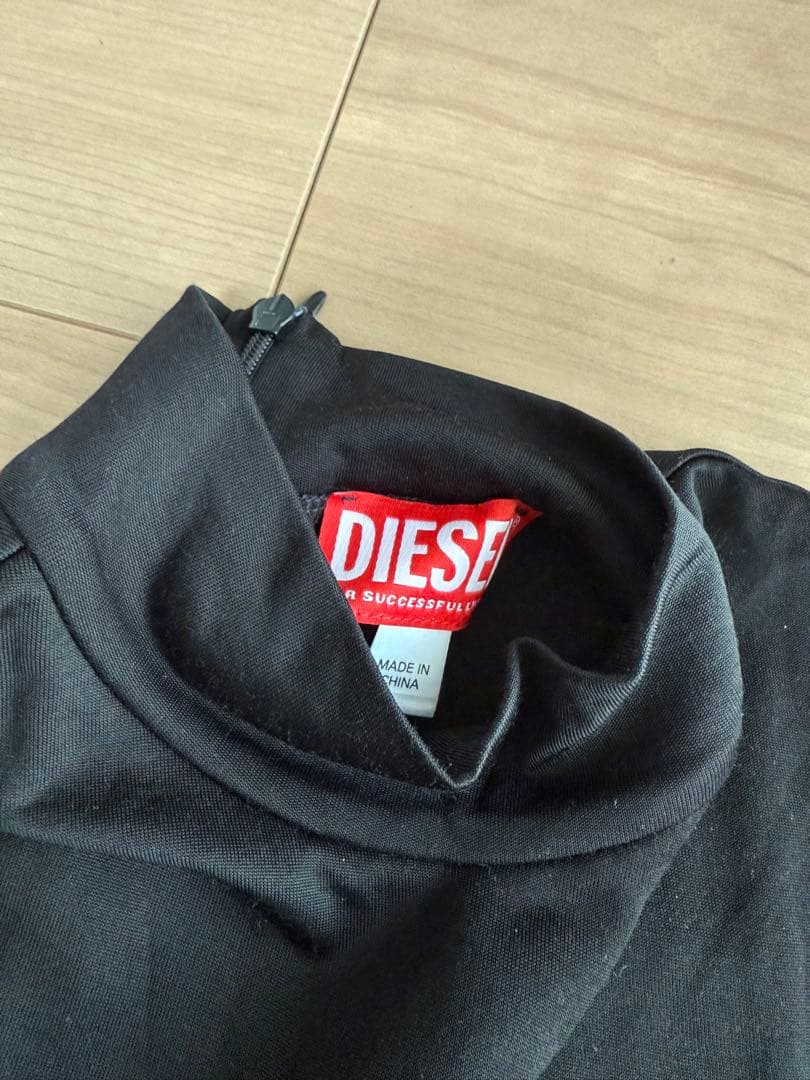 DIESEL ディーゼル　モックネック　トップス