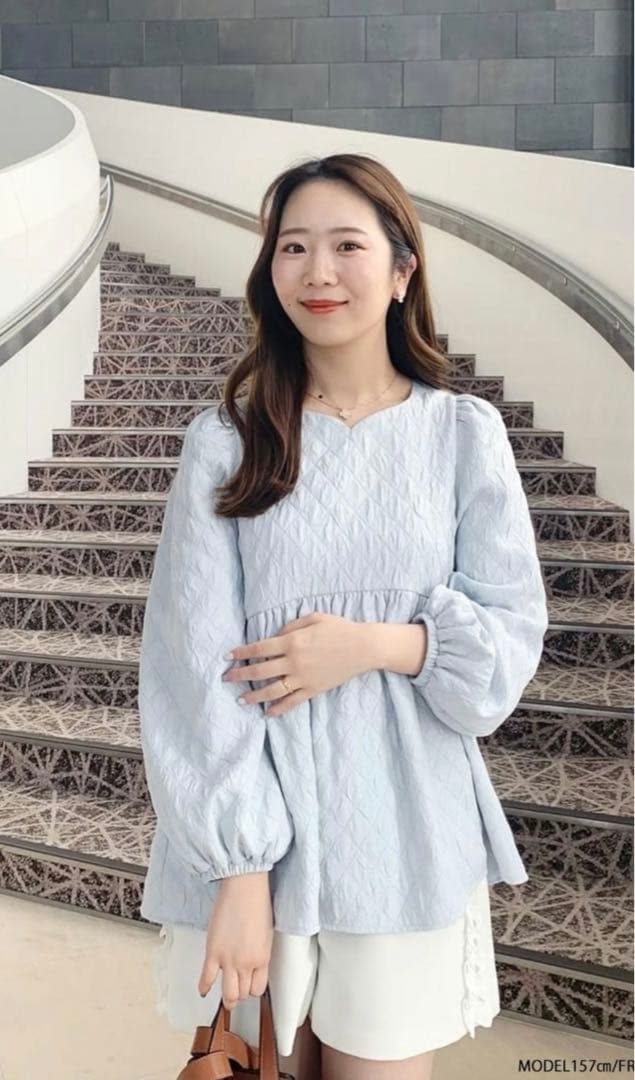 【本日限定価格】fitmore ♡ハートネックダイヤジャガードペプラムトップス